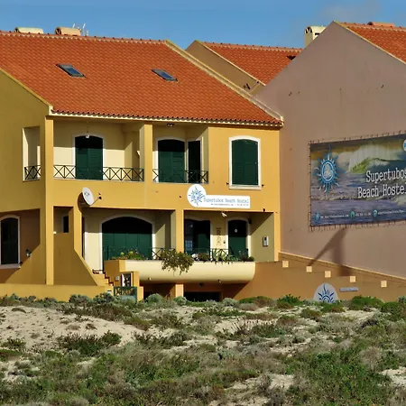 Hostel Supertubos Atouguia Da Baleia