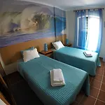 Хостел Supertubos Beach *