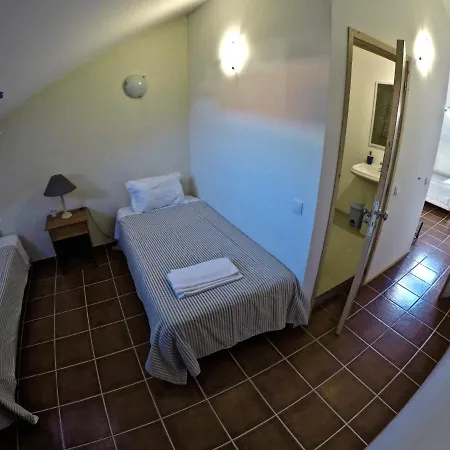 Supertubos Hostel Atouguia Da Baleia