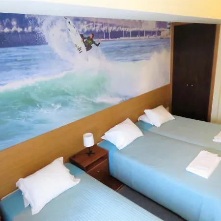 Hostel Supertubos *