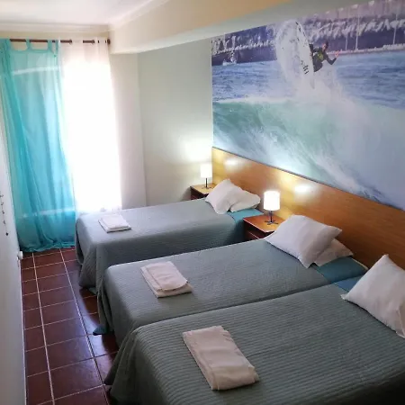 Hostel Supertubos