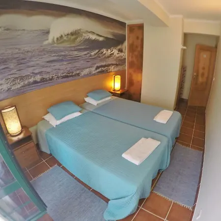 Supertubos Hostel Atouguia Da Baleia