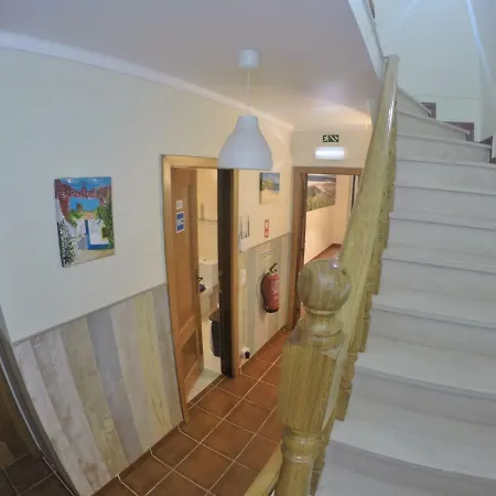 Supertubos Beach Vandrerhjem *