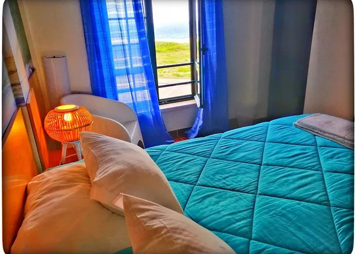 Хостел Supertubos Beach *