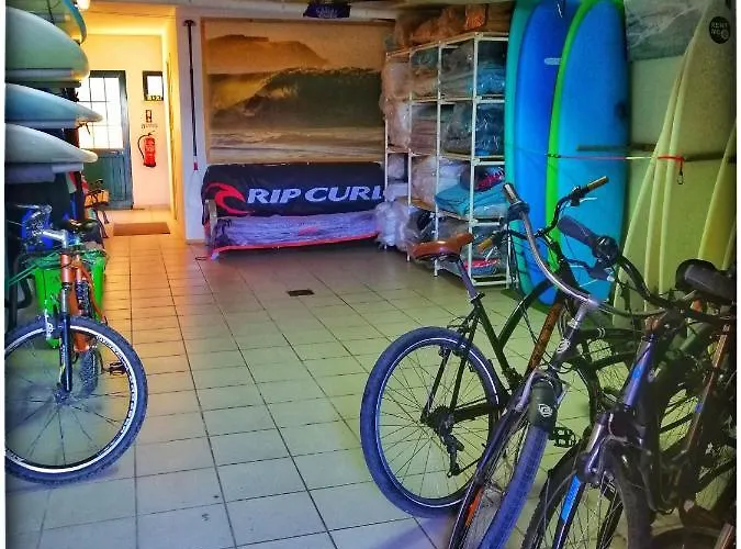 Хостел Supertubos Beach