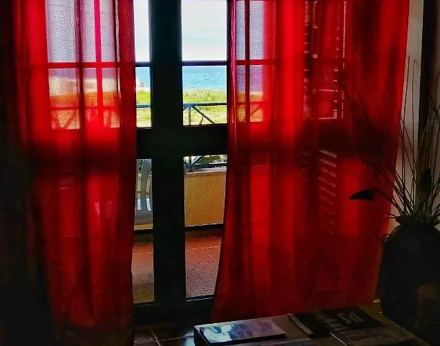 Supertubos Beach * Атогиа-да-Балейя