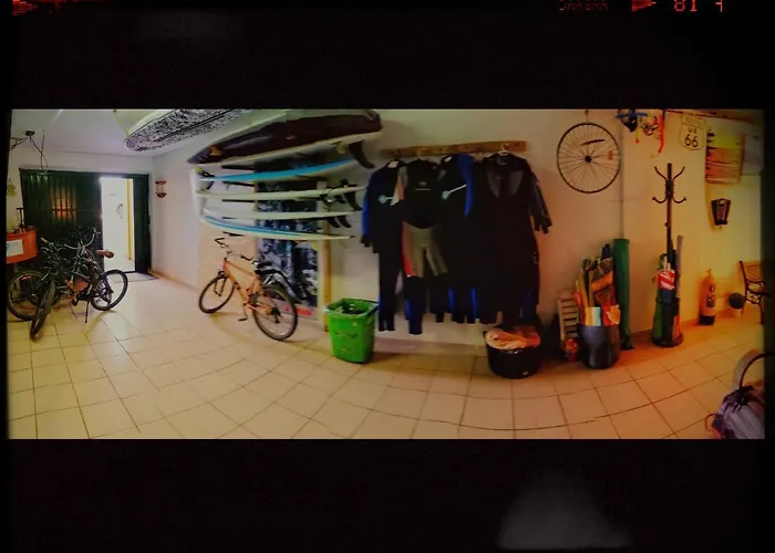 Supertubos Beach Хостел Атогиа-да-Балейя