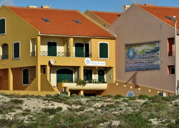 Хостел Supertubos Beach Атогиа-да-Балейя