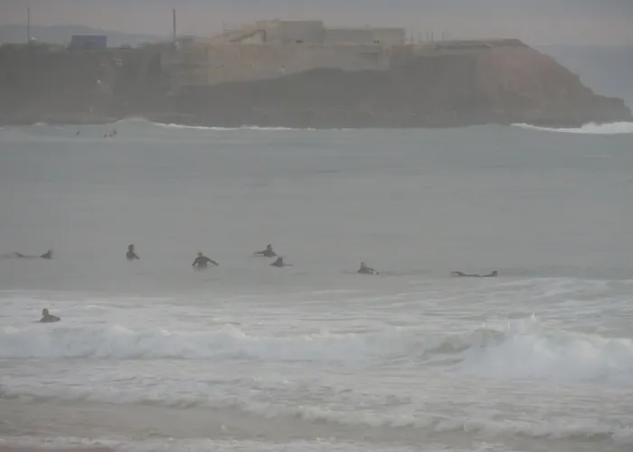 Supertubos Beach Хостел Атогиа-да-Балейя