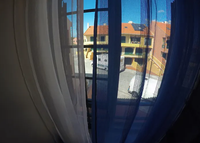 Хостел Supertubos Beach *