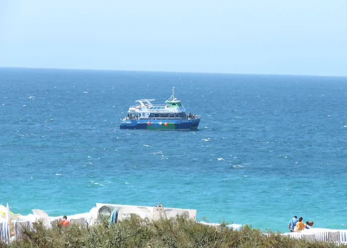 Хостел Supertubos Beach Атогиа-да-Балейя