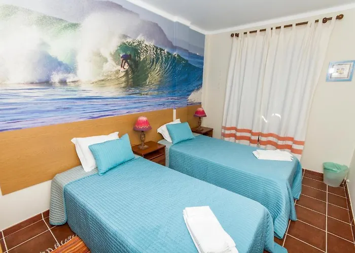 Supertubos Beach * Атогиа-да-Балейя