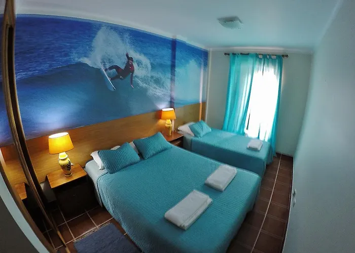 Хостел Supertubos Beach Атогиа-да-Балейя