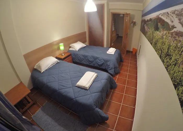 Хостел Supertubos Beach *