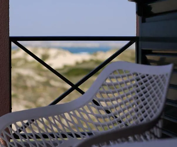 Supertubos Beach Хостел Атогиа-да-Балейя