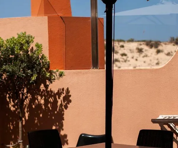 Хостел Supertubos Beach *